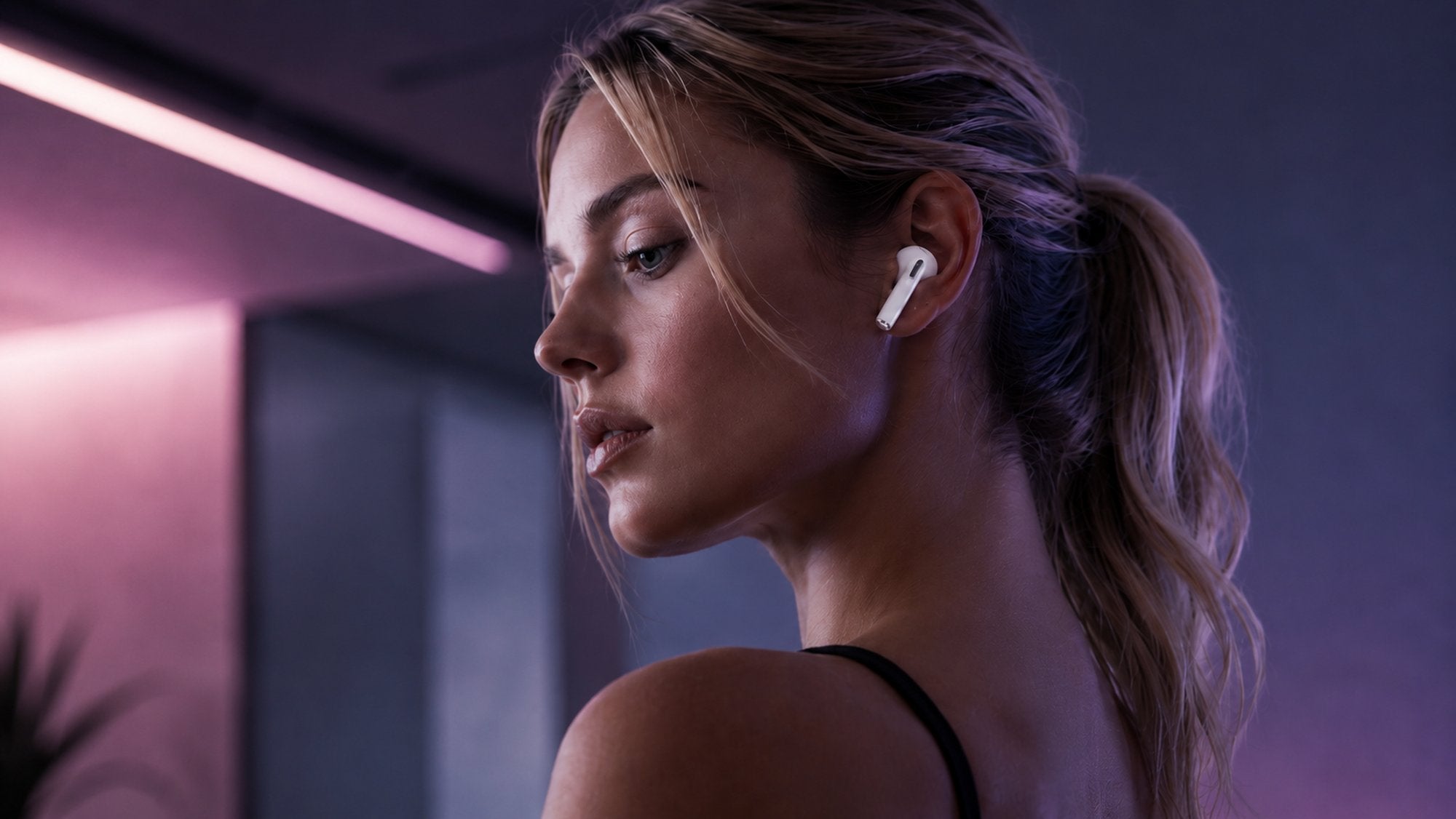 Vrouw met Mytech earbuds